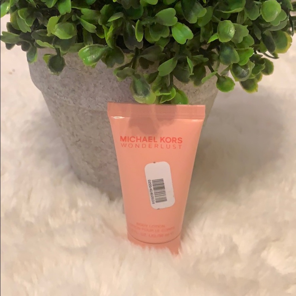 Michael kors wonderlust body lotion